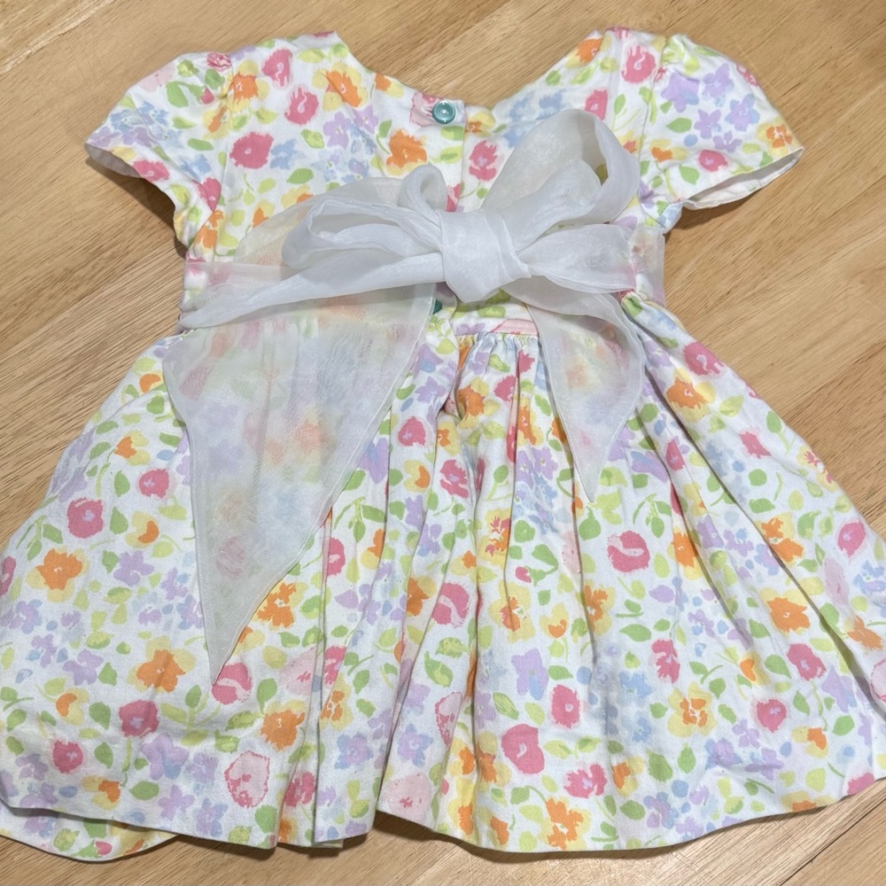 Disney 2T Winnie the Pooh dress, perfect for Easter, like new - Picture 3 of 4